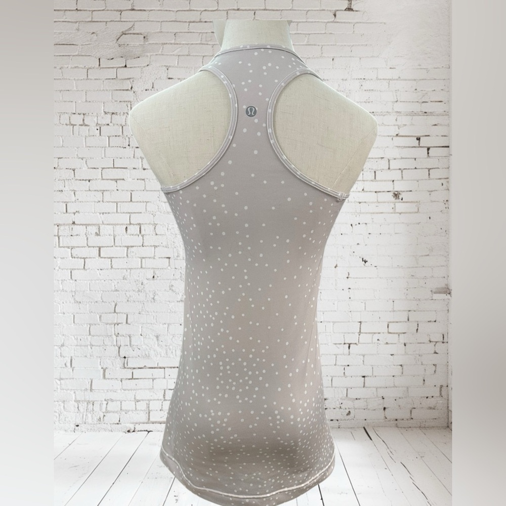 Lululemon Athletica Tank Top. Cream & White Dots. Size : 6